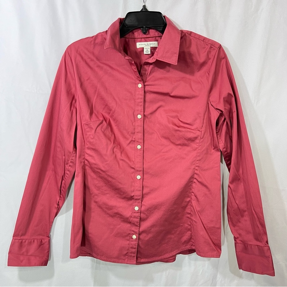 Banana Republic women’s pink long sleeve button down shirt size M